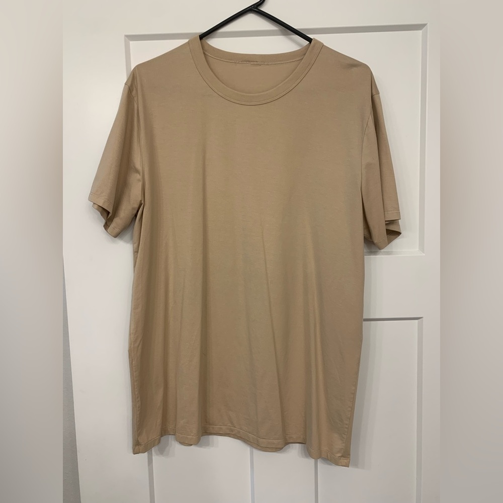 Lululemon T-Shirt